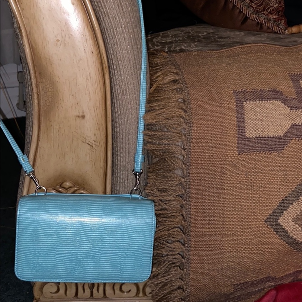 Turquoise mini purse 4 sale. This is cute as ever!